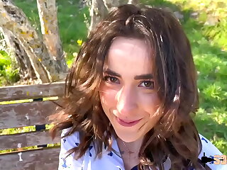 Man&eacute;a&comma; jolie coquine&comma; se fait remplir tous les trous